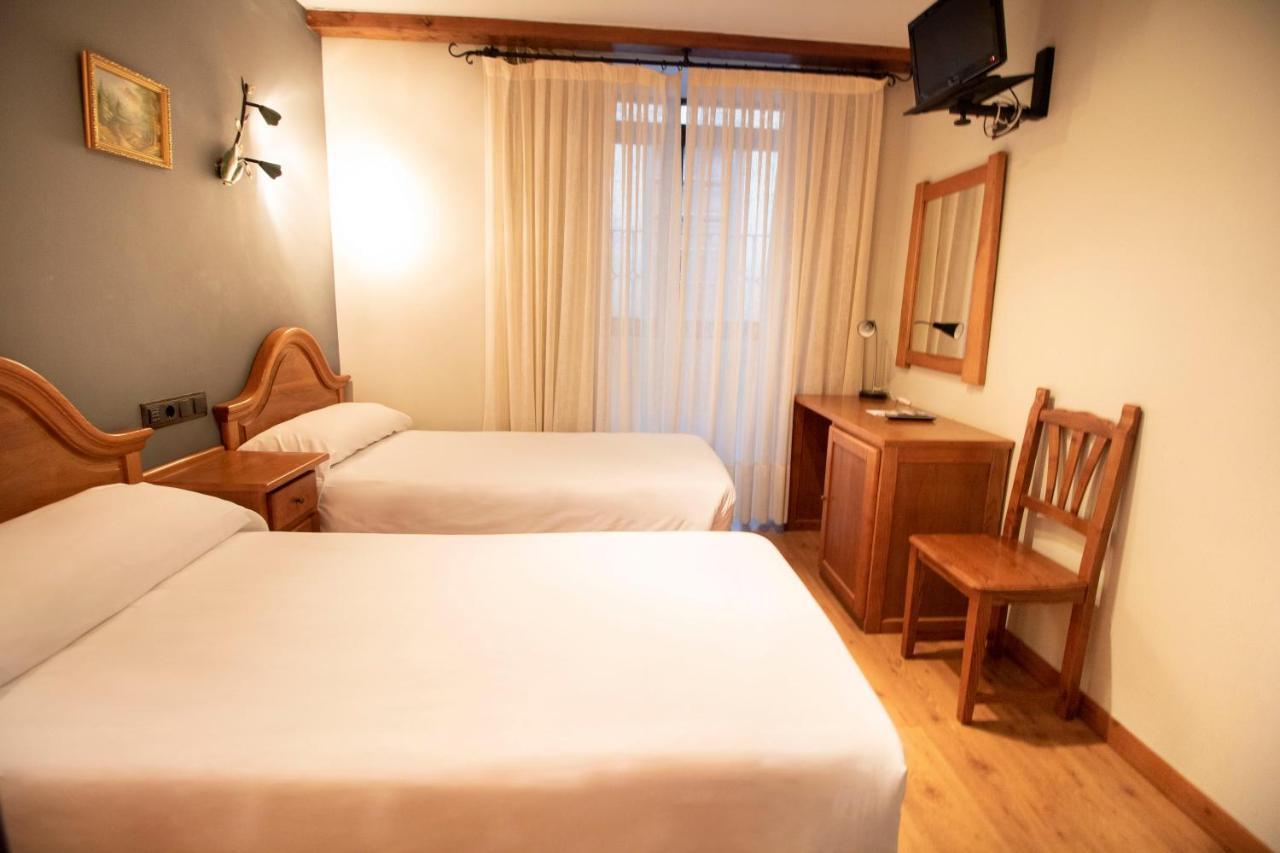 Alda Casco Antiguo Hotel เลออน ภายนอก รูปภาพ